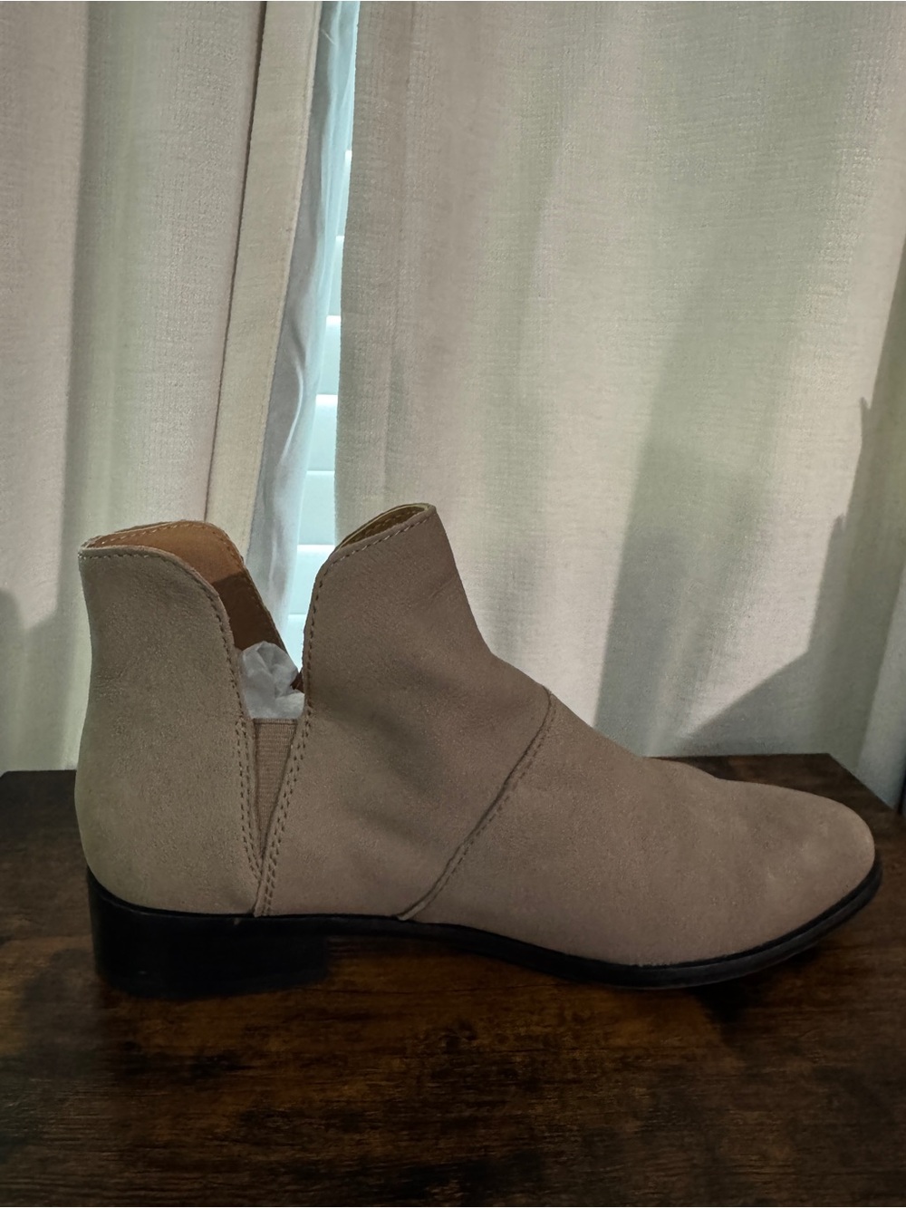 Lucky Brand Women's 8 Paramo Leather Taupe/Gray V-Cut Leather Suede Ankle Bootie - Picture 5 of 12